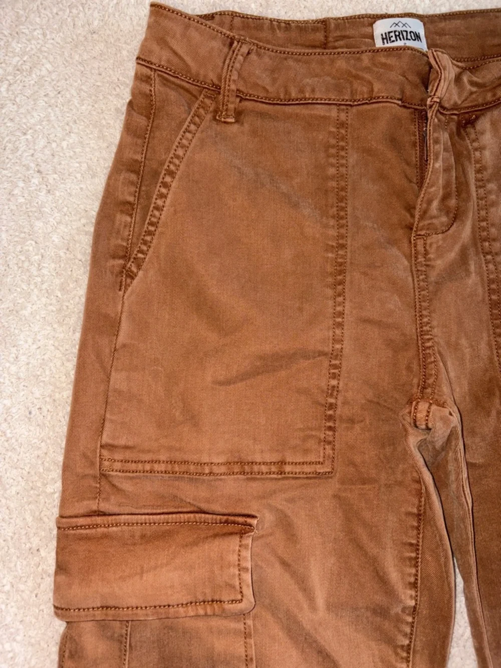 Women's Herizon Niki Cargo Jogger Pants - Picture 6 of 8